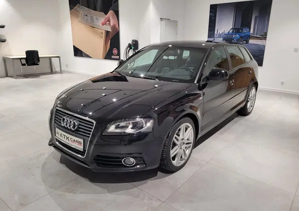 audi Audi A3 cena 39900 przebieg: 220000, rok produkcji 2010 z Garwolin